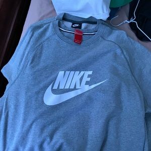 nike long sleeve